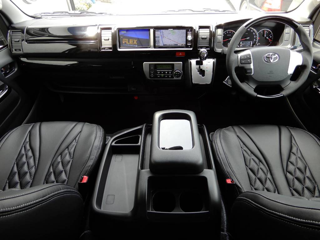 内外装シンプルに、格好良く仕上げたお車が入庫致しました♪