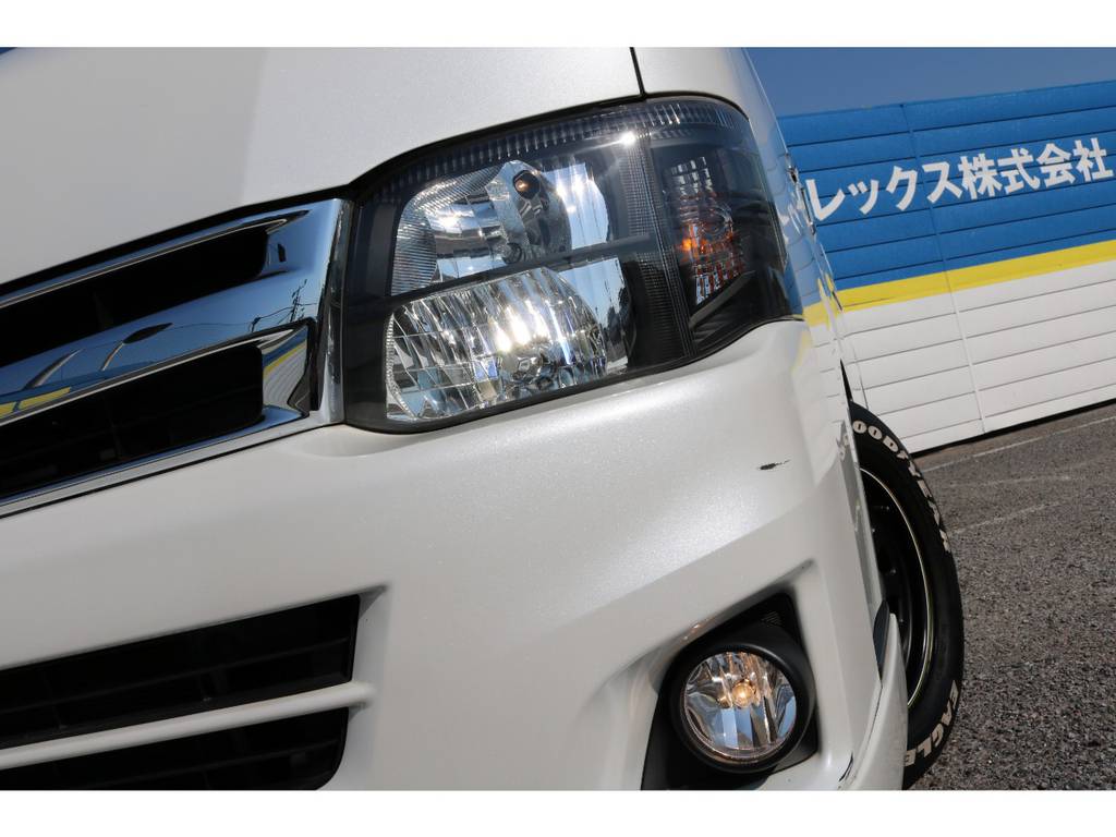 ３型の特徴的な、２段ヘッドライト！