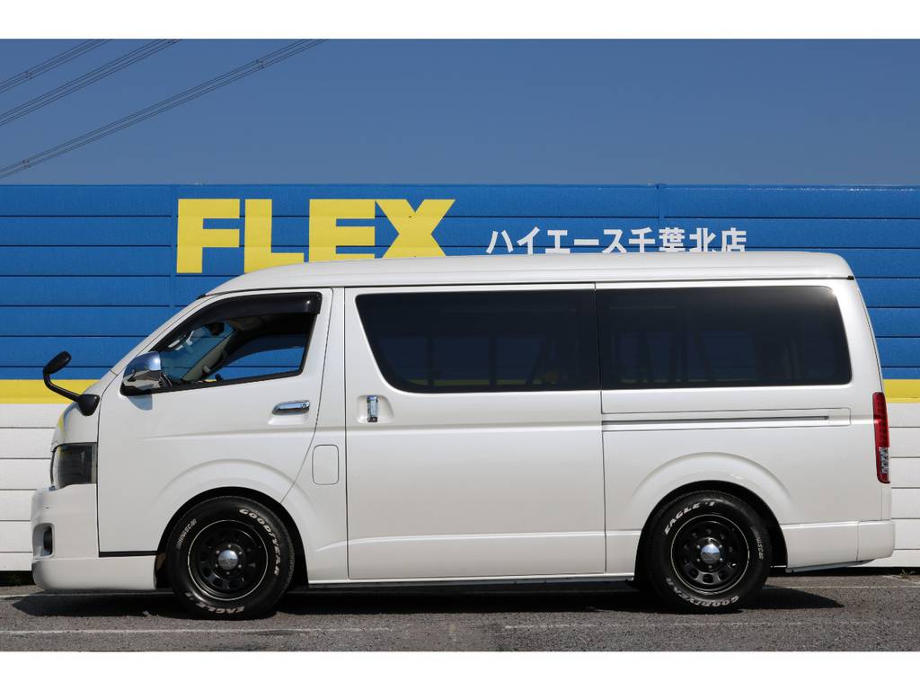 常時７０台以上のハイエース在庫数、フレックス株式会社ハイエース千葉北店！