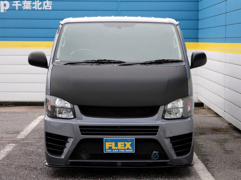 フロントは４１５コブラボンネットと、ＥＳＳＥＸのプログレスエアロバンパーで格好良く決まっております！