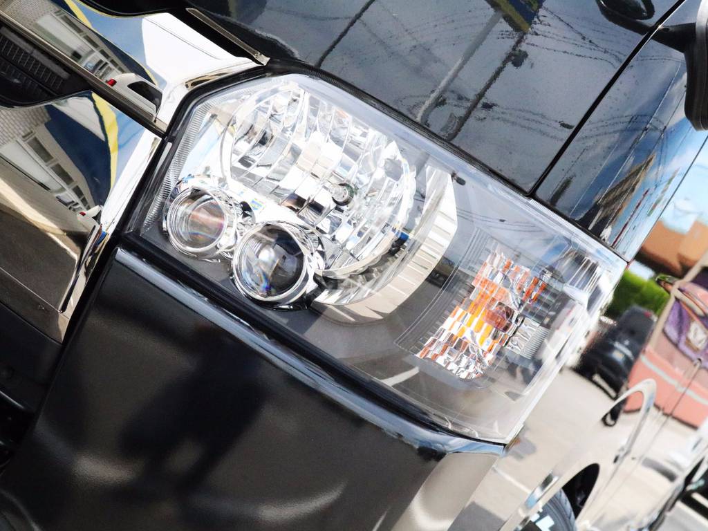 メーカーオプション「ＬＥＤヘッドライト」！夜間走行に安心です。ヘッドライトインナーブラック施工済み！