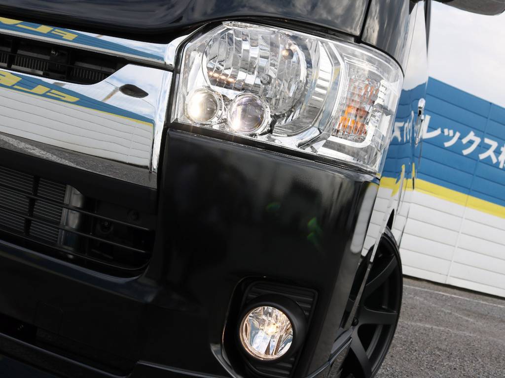 メーカーオプション　ＬＥＤヘッドライト！