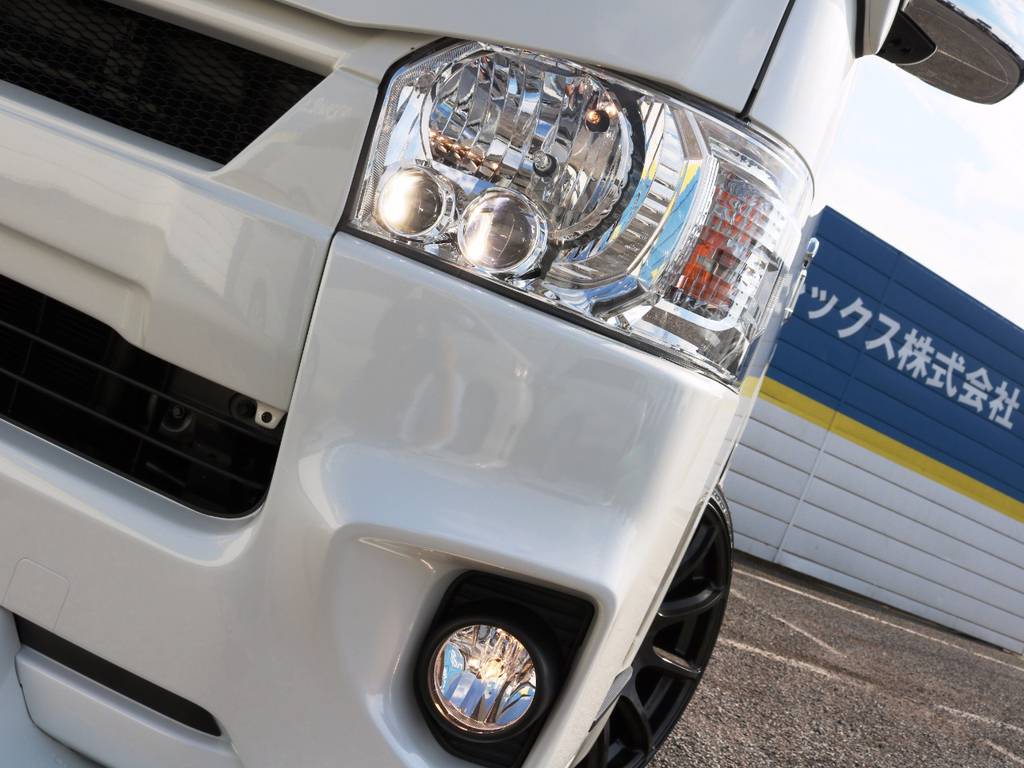 メーカーオプション　ＬＥＤヘッドライト！