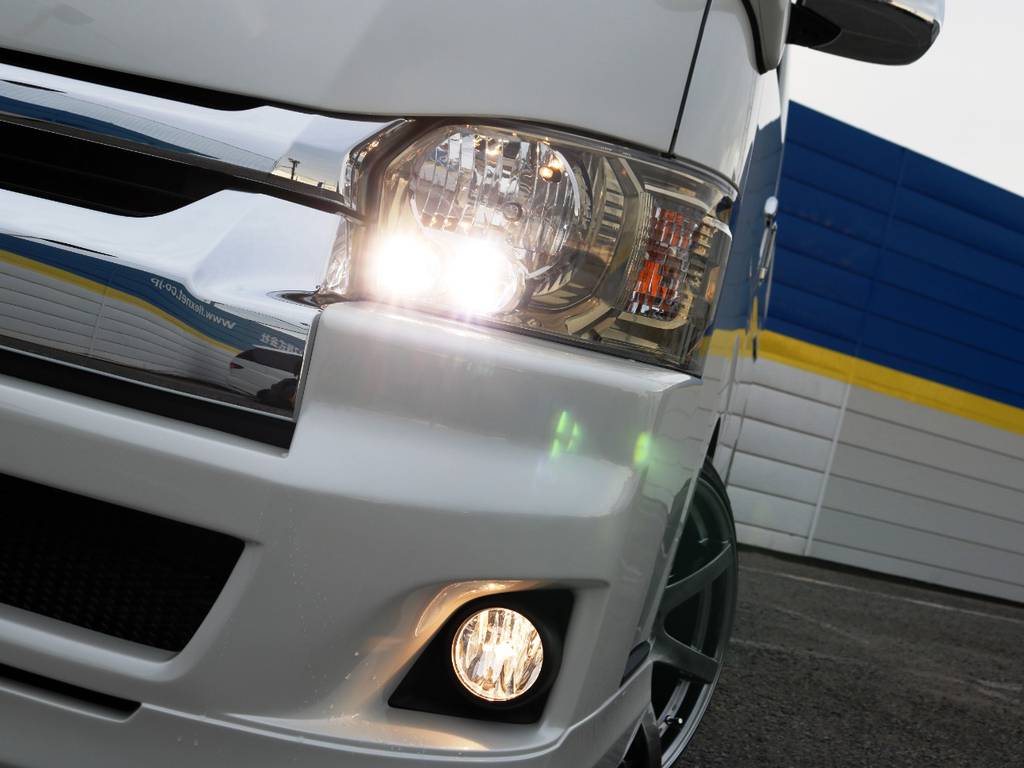 メーカーオプション　ＬＥＤヘッドライト　インナーゴールド加工済み♪