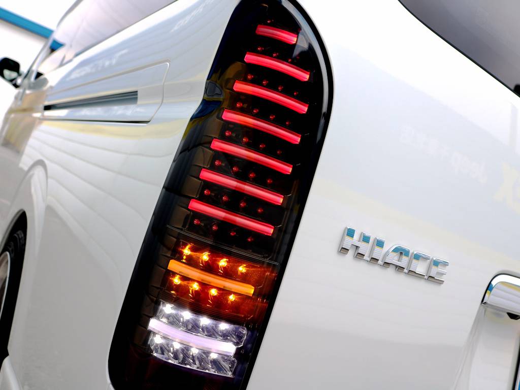 ヴァレンティ　ＬＥＤテールランプ♪