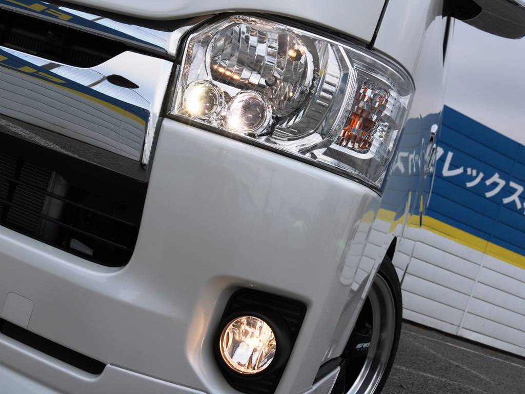 メーカーオプション　ＬＥＤヘッドライト！