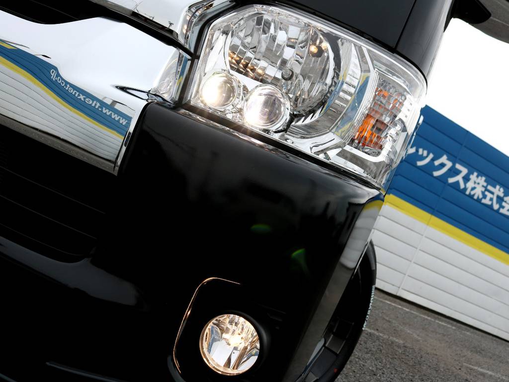 メーカーオプション　ＬＥＤヘッドライト！