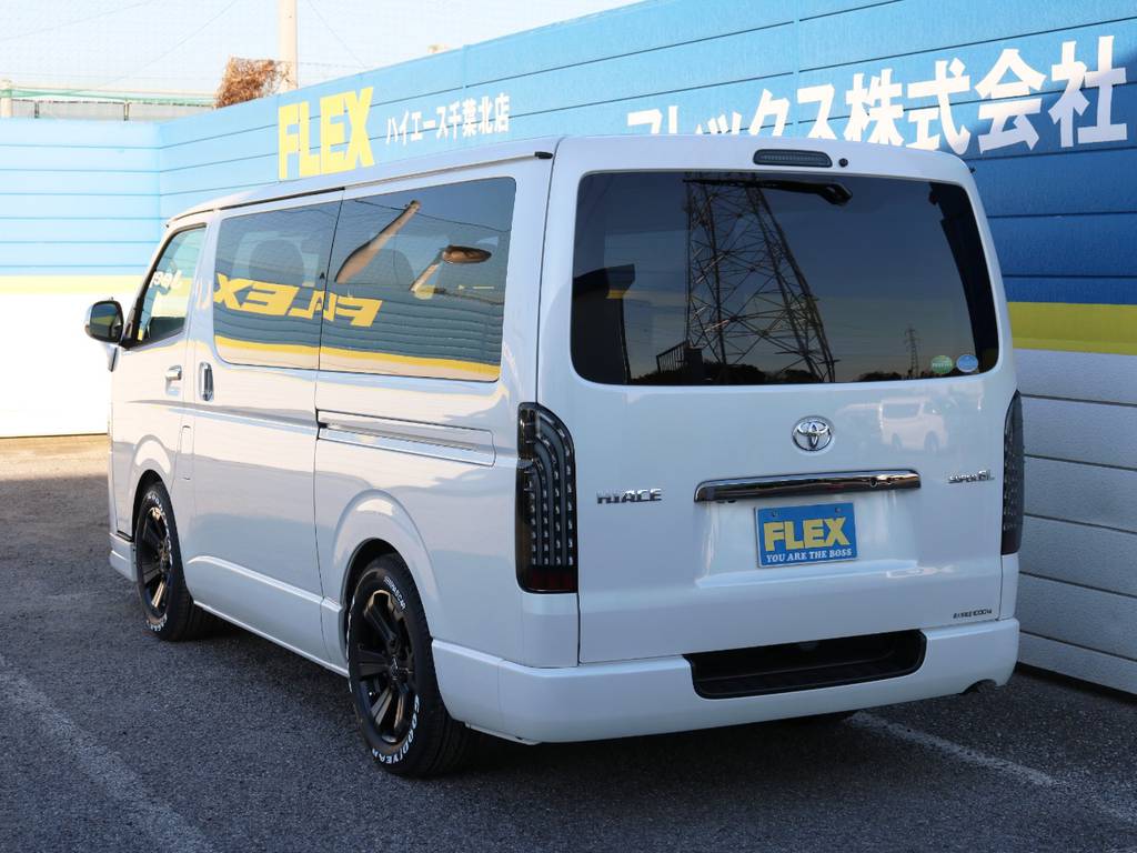 常時７０台以上のハイエース在庫数、フレックス株式会社ハイエース千葉北店！