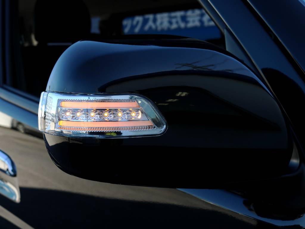 ヴァレンティ　ＬＥＤウィンカーミラー！