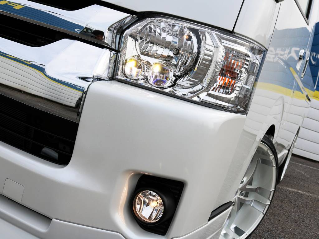 メーカーオプション　ＬＥＤヘッドライト！