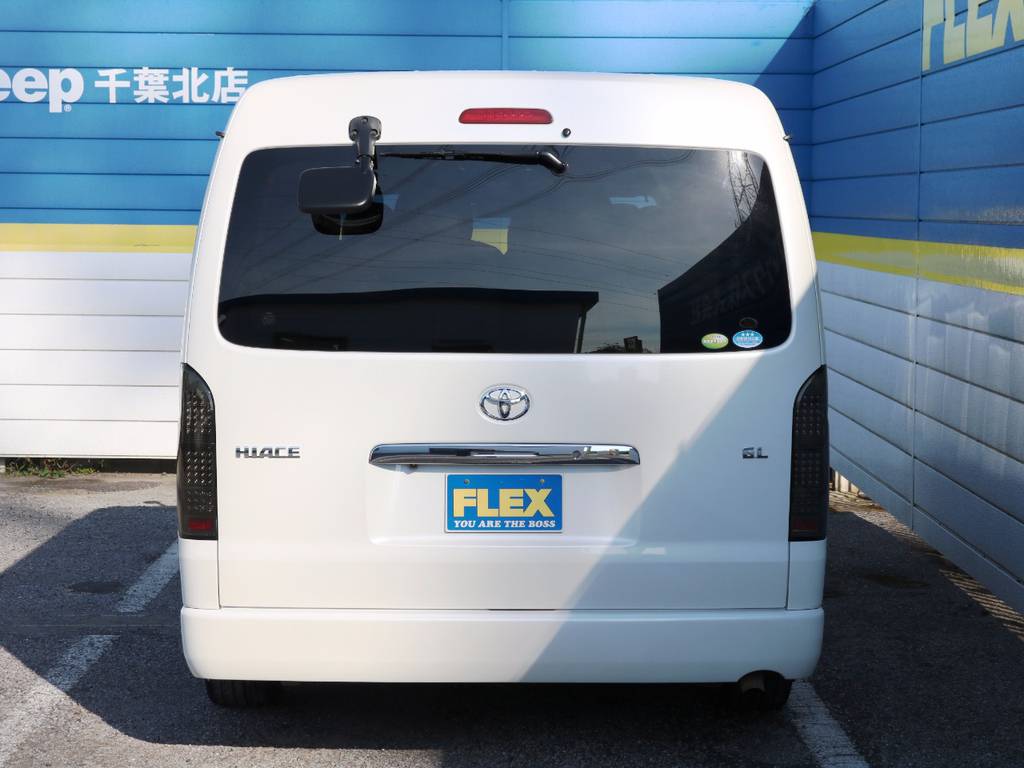 常時７０台以上のハイエース在庫数、フレックス株式会社ハイエース千葉北店！