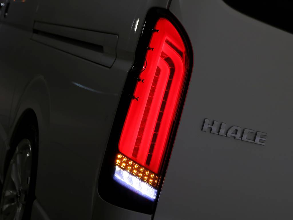 ヴァレンティ　ＬＥＤテールランプ　ＲＥＶＯ♪