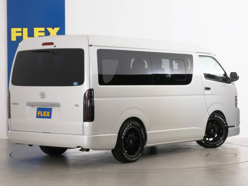 常時７０台以上のハイエース在庫数、フレックス株式会社ハイエース千葉北店！