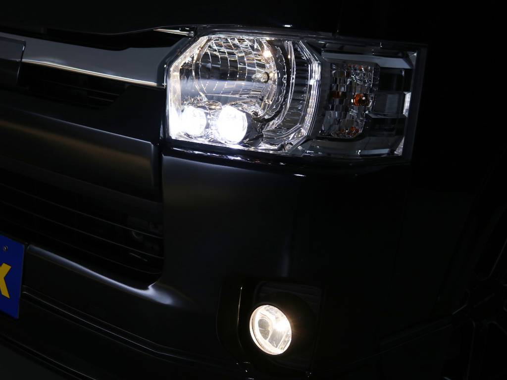 メーカーオプション　ＬＥＤヘッドライト！