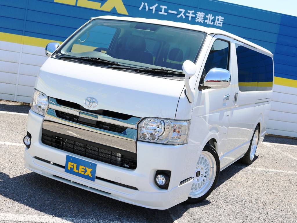 お買い得なカスタム済みパッケージ車両！