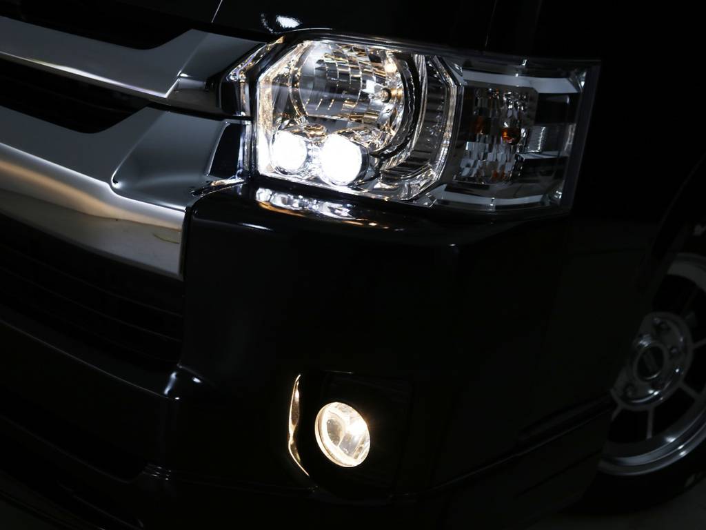 メーカーオプション　ＬＥＤヘッドライト！