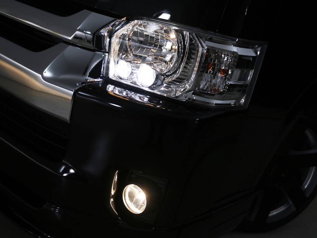 メーカーオプション　ＬＥＤヘッドライト♪