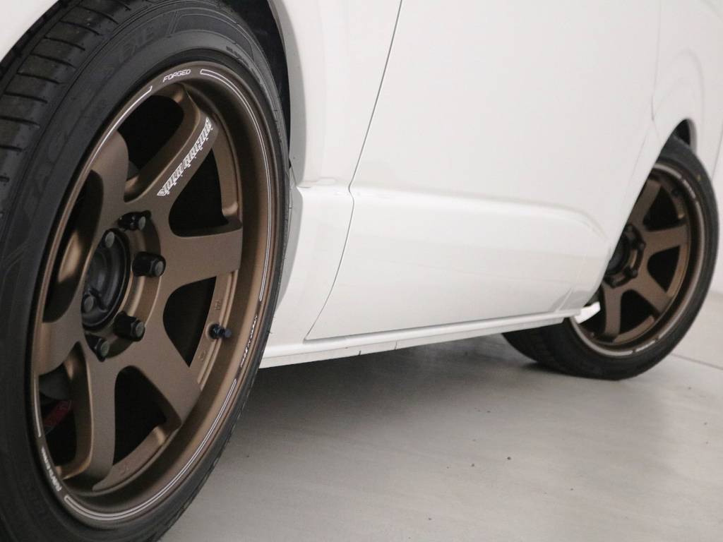 Ｒａｙｓ　ＶｏｌｋＲａｃｉｎｇ　ＴＥ３７ＳＢ　１８インチアルミホイール！
