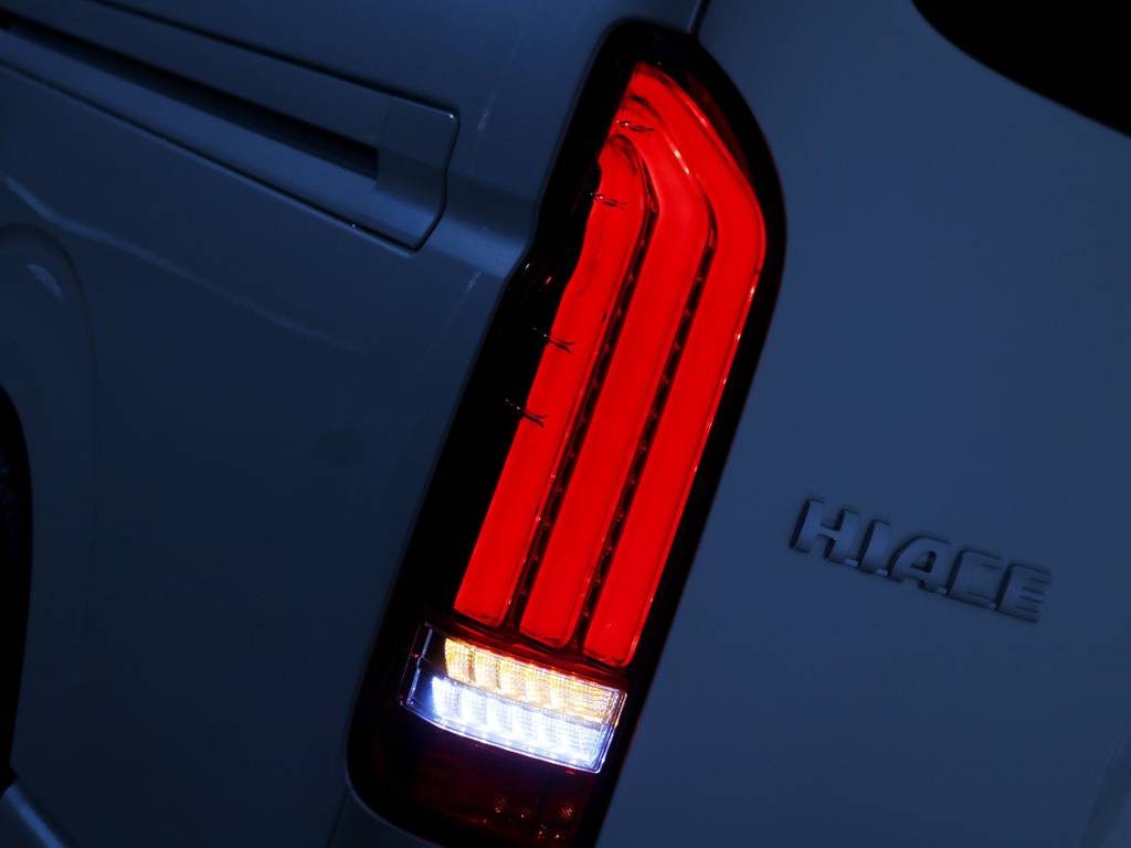 ヴァレンティ　ＬＥＤテールランプ　ＲＥＶＯ２！