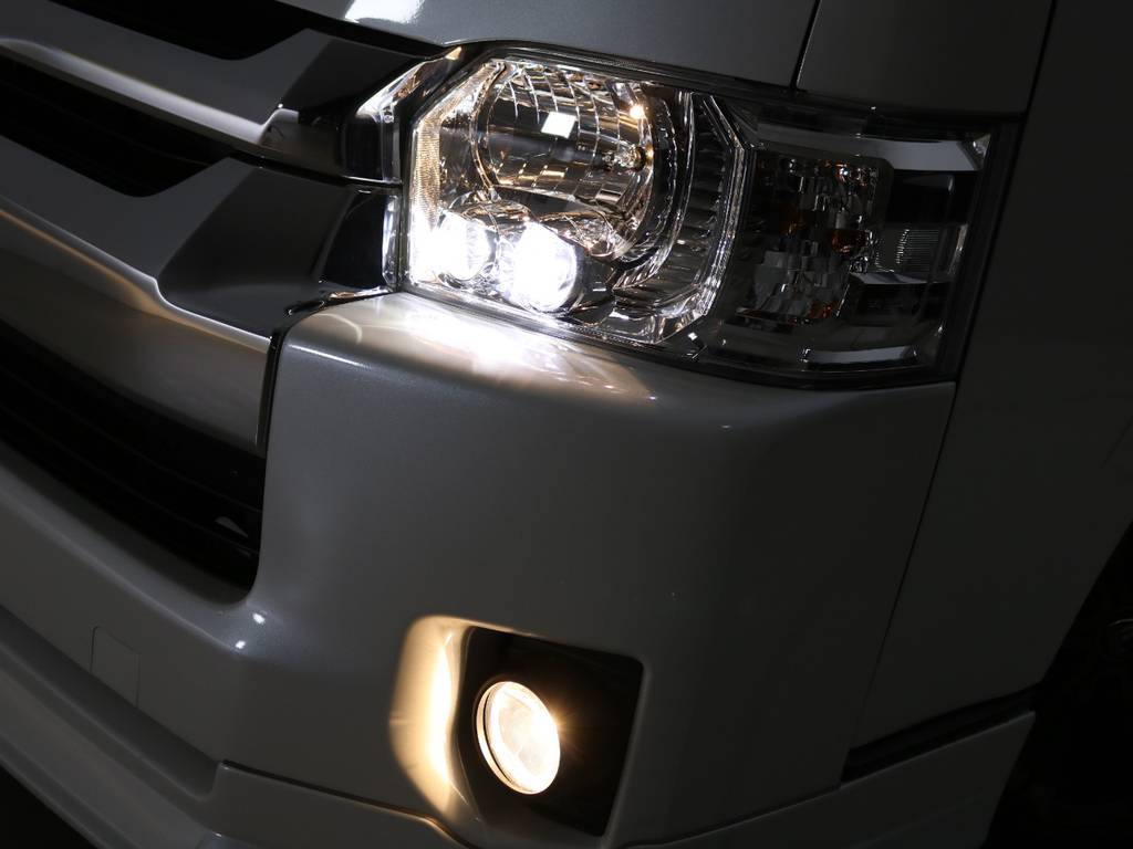メーカーオプション　ＬＥＤヘッドライト！