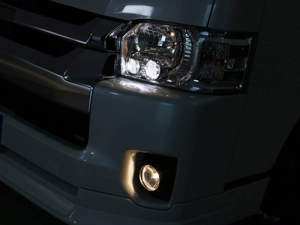 メーカーオプション　ＬＥＤヘッドライト♪