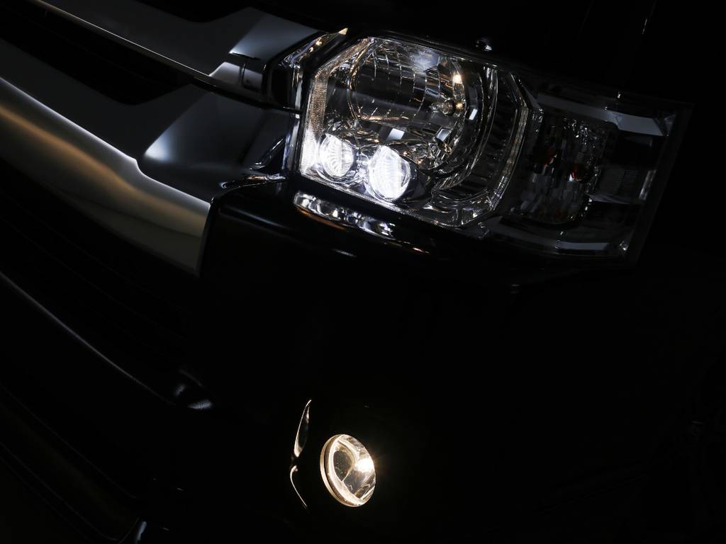 メーカーオプション　ＬＥＤヘッドライト♪