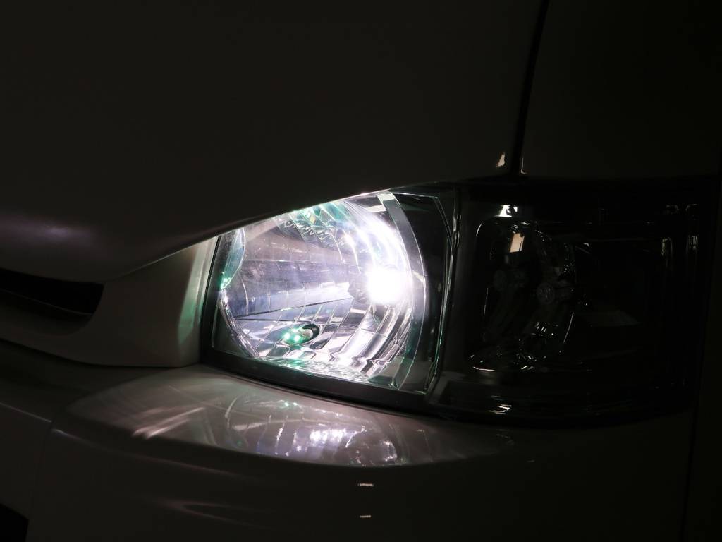 社外　エメラルドヘッドライト　ＨＩＤバルブ♪