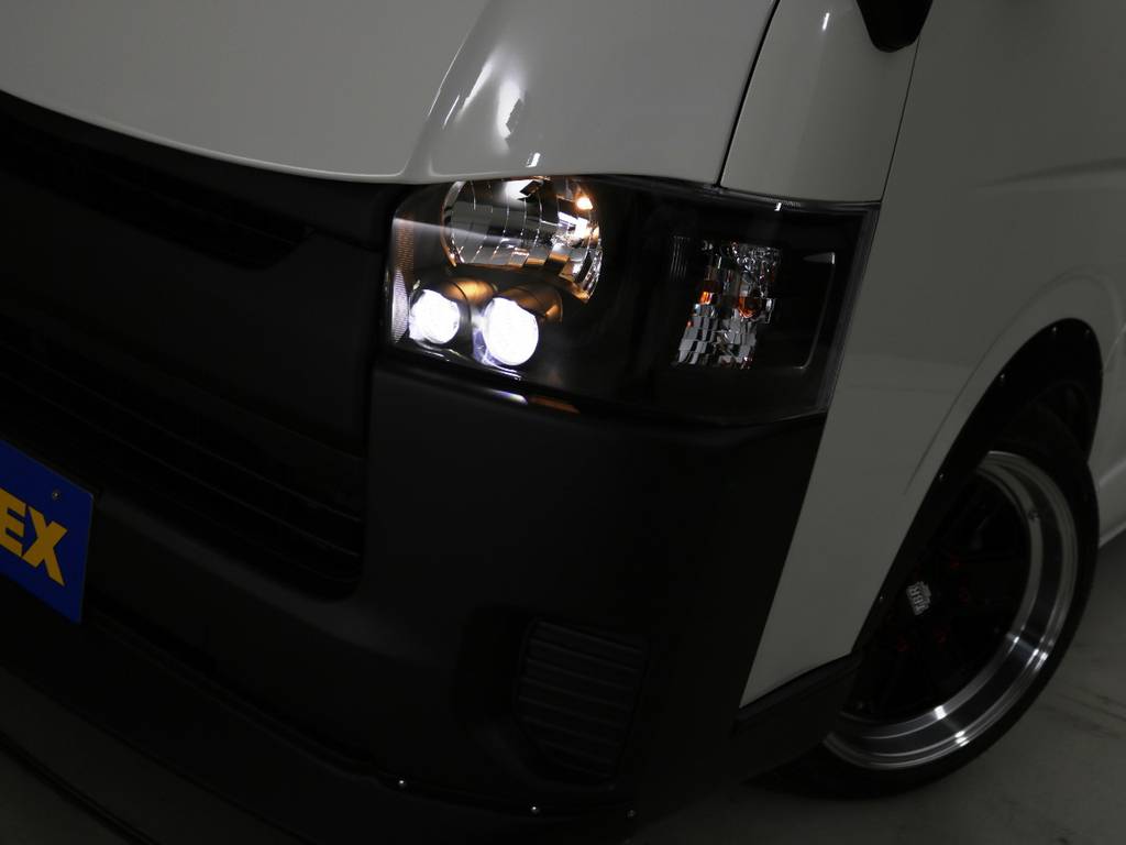メーカーオプションＬＥＤヘッドライト！インナーブラック加工済み♪
