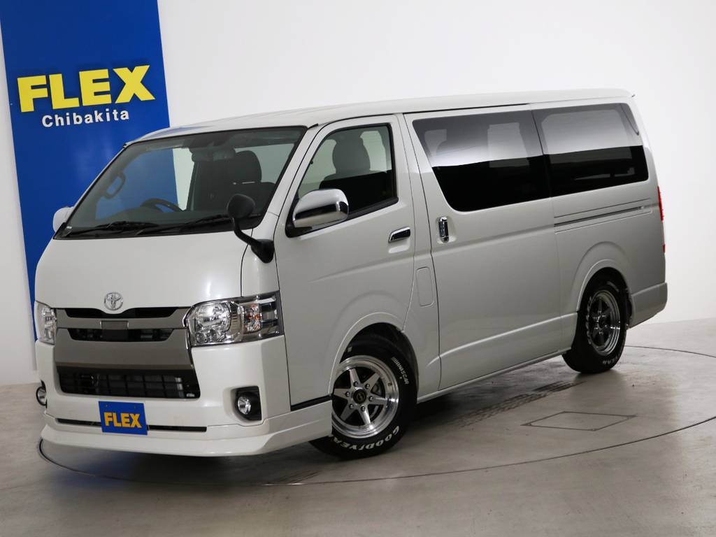 新車未登録　ハイエースバン　ＳーＧＬ　特別仕様車【ダークプライムⅡ】　ガソリン２ＷＤ　５人乗り４ナンバー登録　ライトカスタムＰＫＧ！