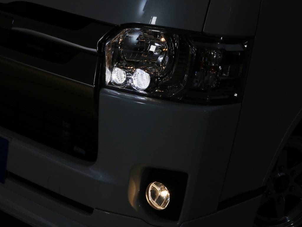 ＬＥＤヘッドライト標準装備！