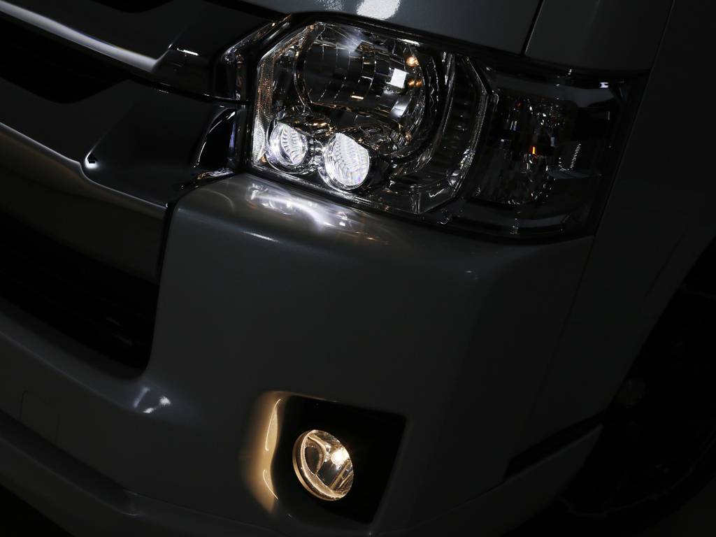 メーカーオプション　ＬＥＤヘッドライト♪