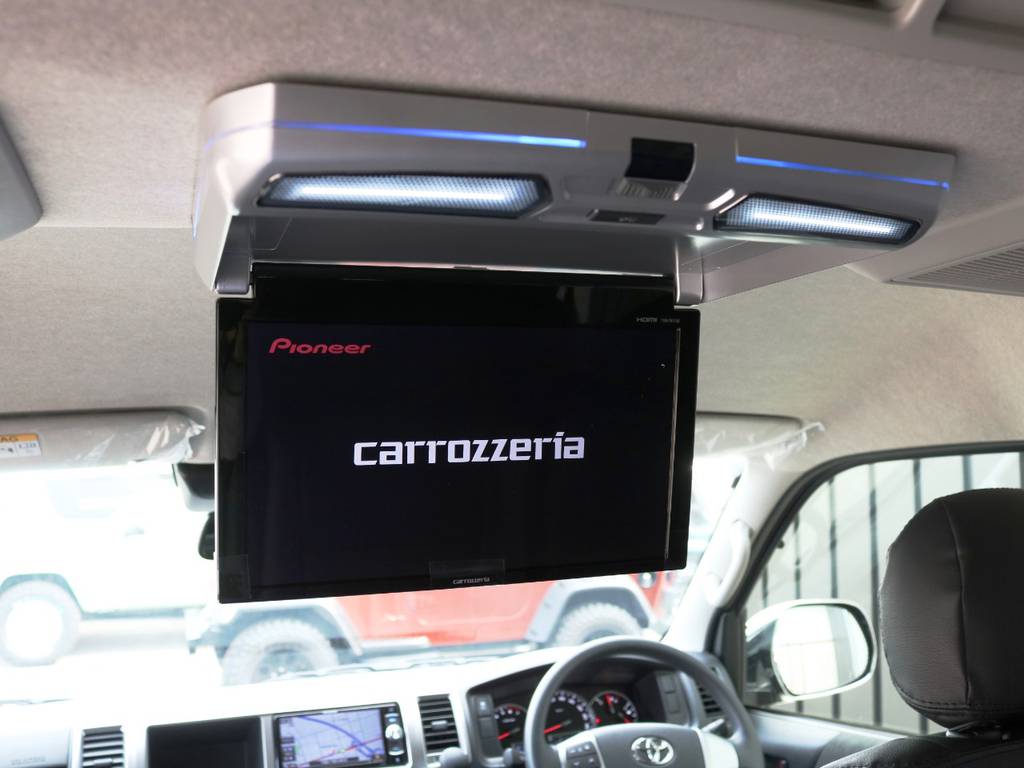 カロッツェリア　１１．６型　フリップダウンモニターを完備♪