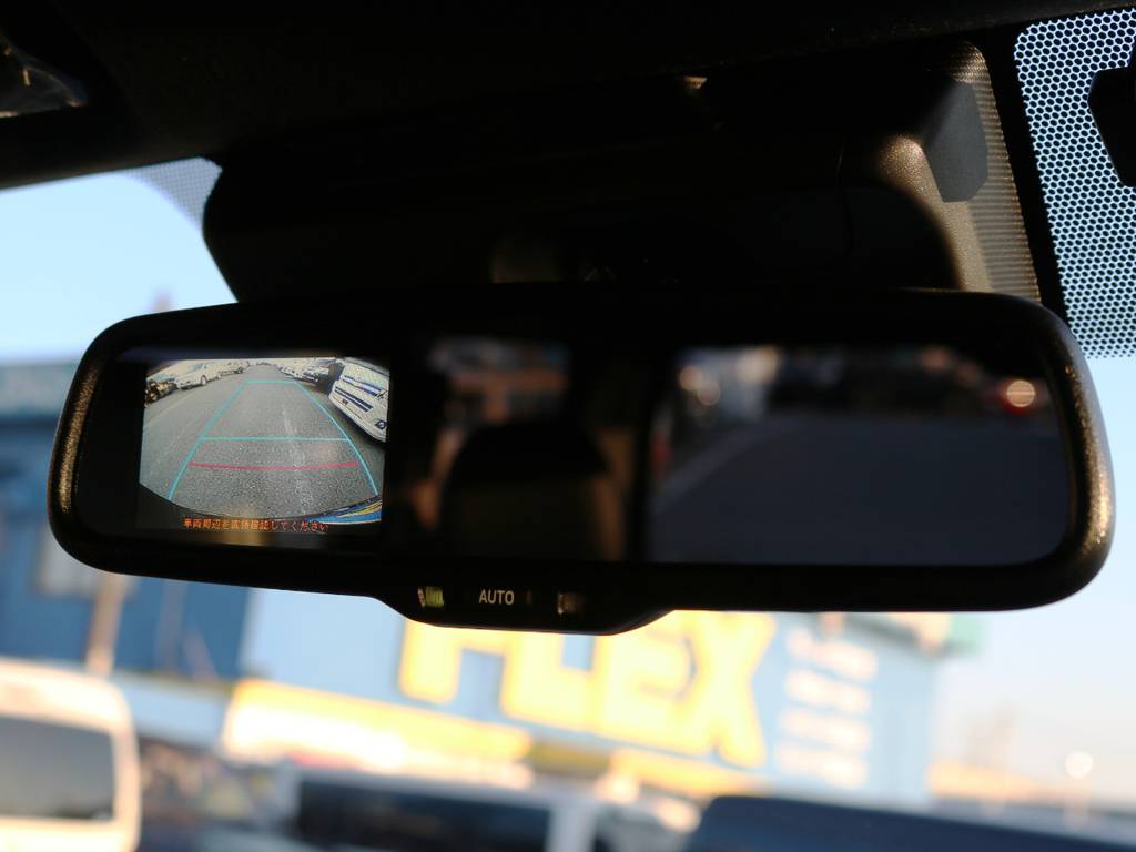 メーカーオプション　バックモニター内蔵自動防眩インナーミラー！