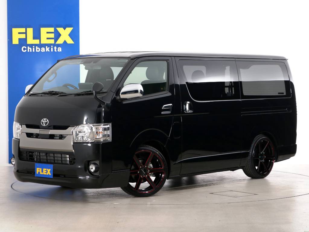 新車未登録　ハイエースバン　特別仕様車ダークプライムⅡ　ガソリン２ＷＤ　ライトカスタムＰＫＧ！
