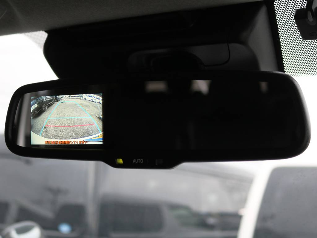 メーカーオプション　バックモニター内蔵自動防眩インナーミラー！