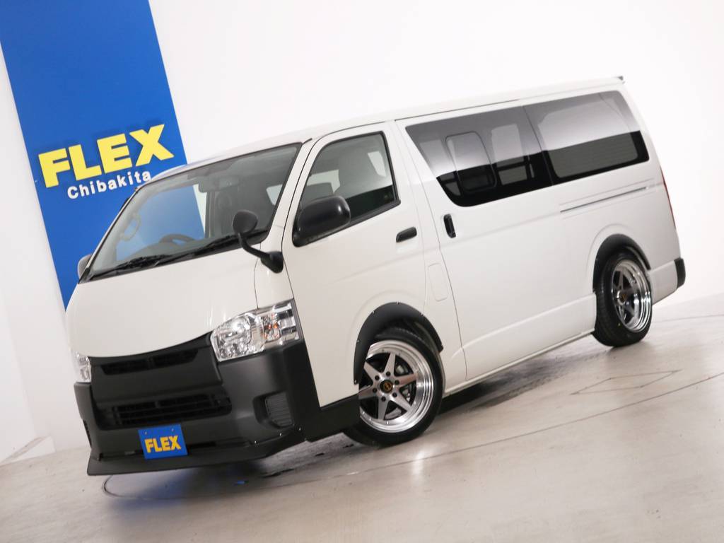旧車風のテイストを取り入れ、格好良く仕上げました♪