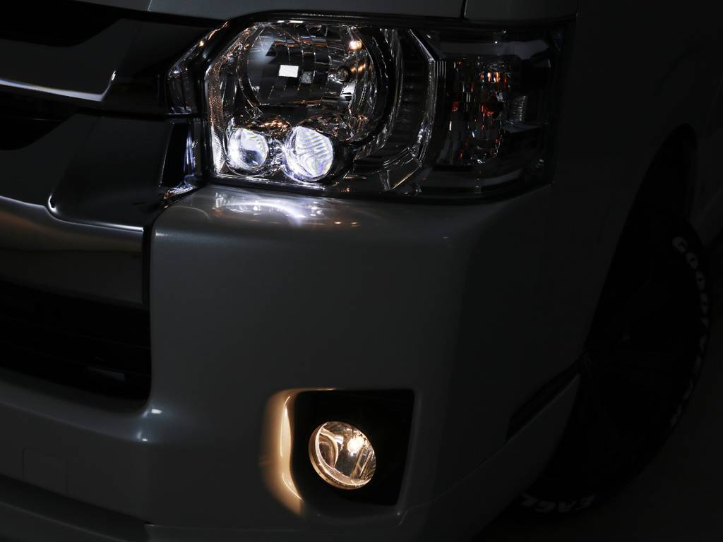 メーカーオプション　ＬＥＤヘッドライト♪