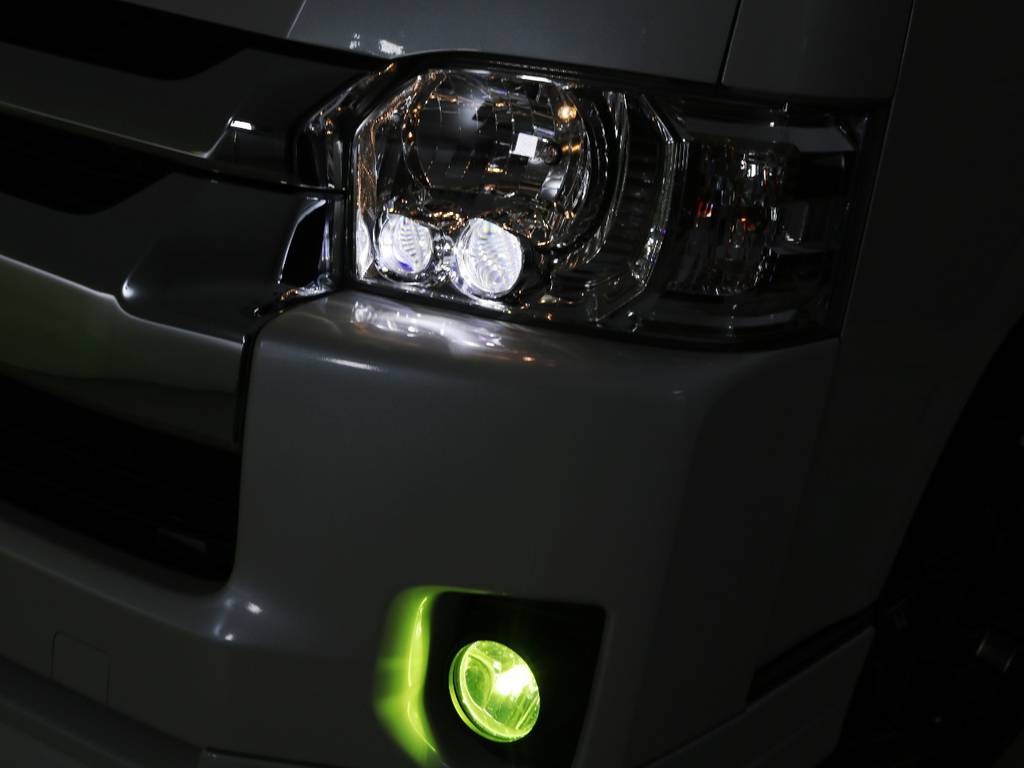 メーカーオプション　ＬＥＤヘッドライト＆社外　ＬＥＤフォグランプ♪