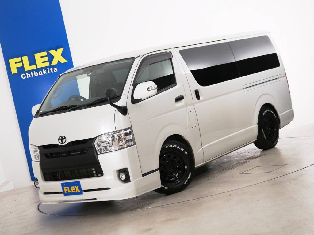 Ｈ２６年　ハイエースバン　Ｓ－ＧＬ　３．６万ｋｍ　ガソリン２ＷＤ　５人乗り４ナンバー登録　床張りベッドカスタムＰＫＧ♪