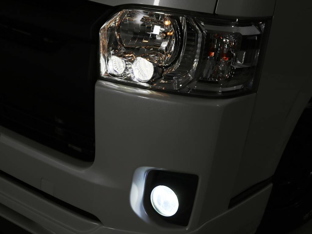メーカーオプション　ＬＥＤヘッドライト＆社外　ＬＥＤフォグランプ♪