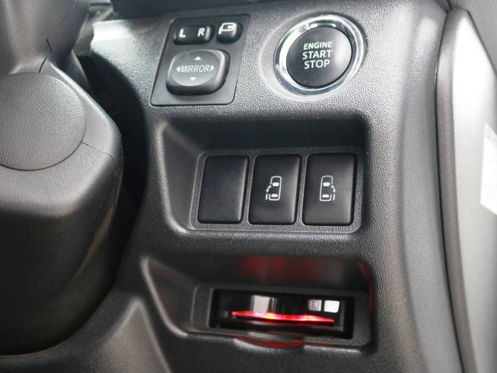 メーカーオプション　両側パワースライドドア！プッシュスタートシステムは標準装備のお車となります。
