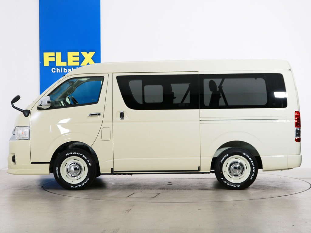 ノーマル車高のお車となります。ローダウン等、追加のカスタムもお任せください！