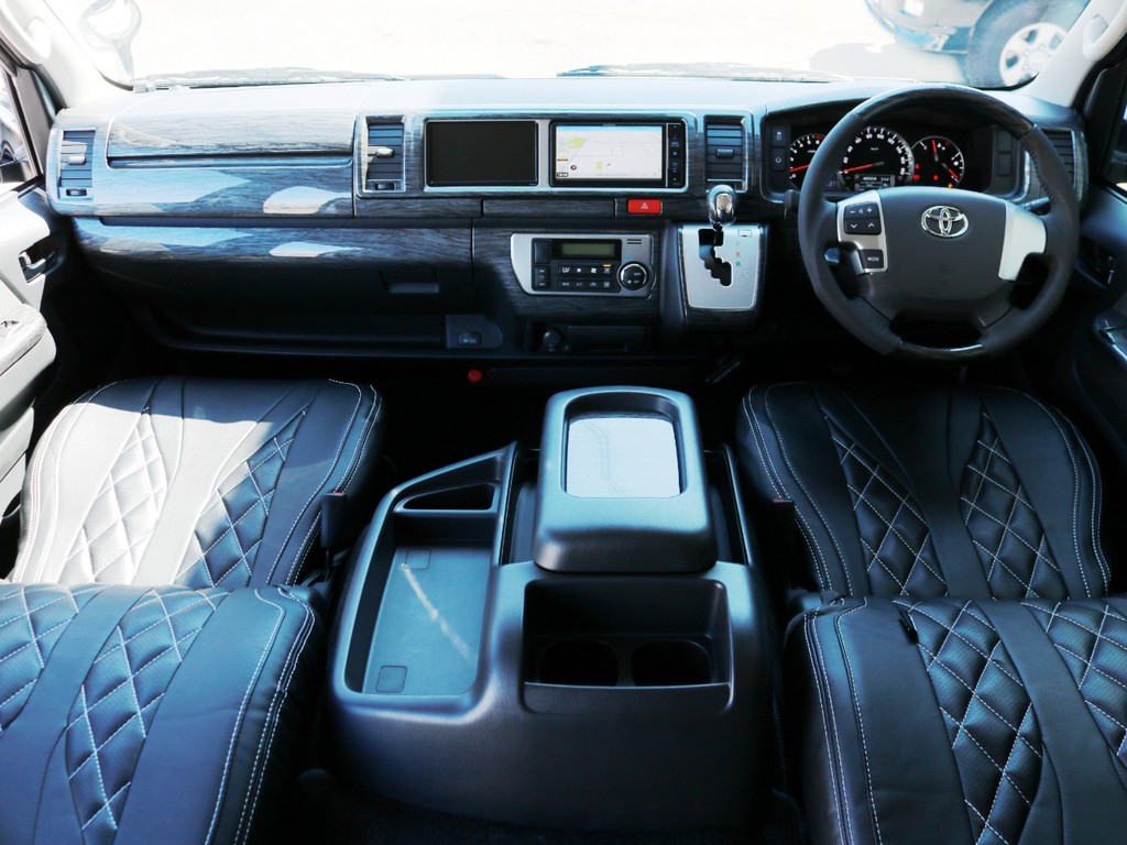 特別架装車をベースに内外装カスタムを施したワゴンＧＬが入庫致しました♪
