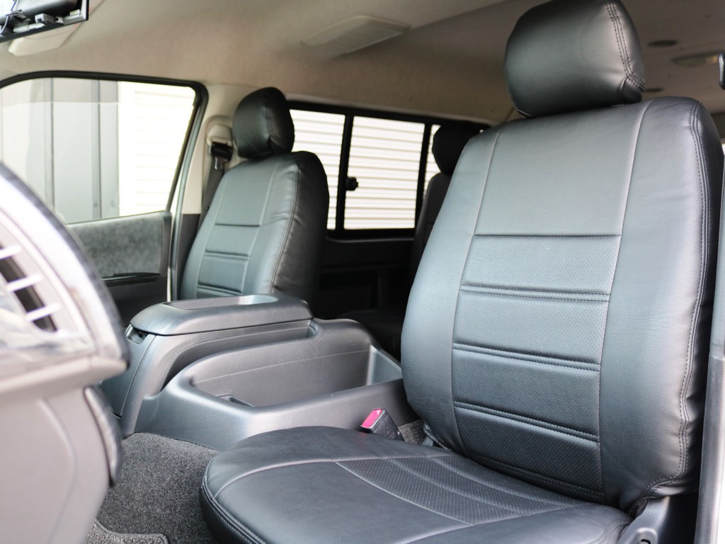 全席　新品黒革調シートカバー装着済み♪