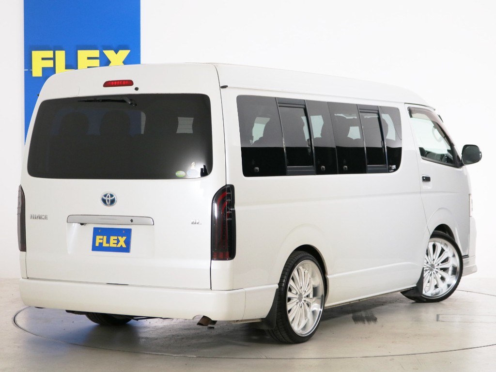 常時７０台以上のハイエース在庫数、フレックス株式会社ハイエース千葉北店！