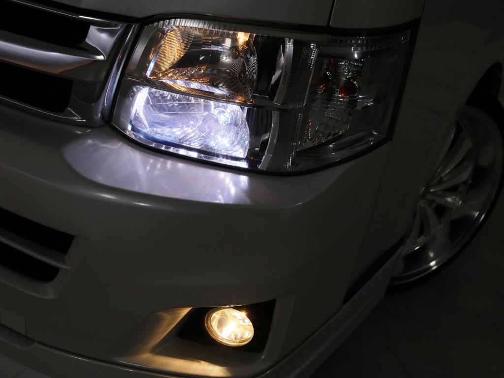 メーカーオプション　ディスチャージヘッドランプ♪