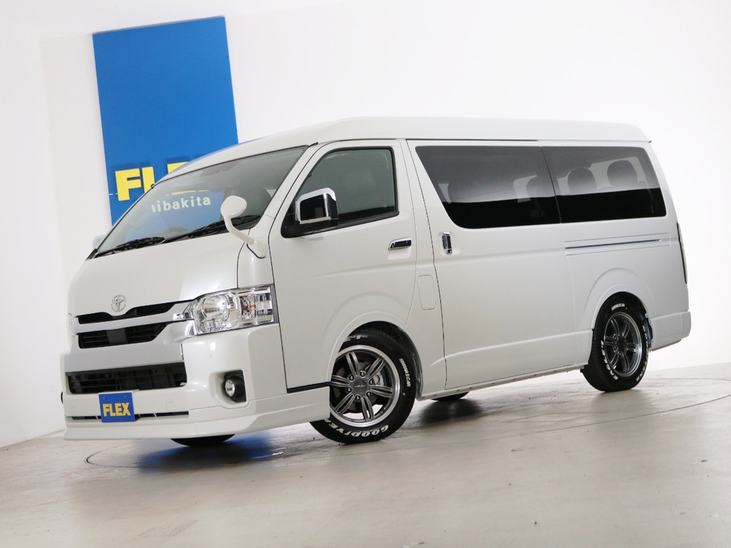 新車未登録　ハイエースワゴンＧＬ　一部改良後　１０人乗り３ナンバー登録　ガソリン２ＷＤ　床張りスタンダードＰＫＧ！