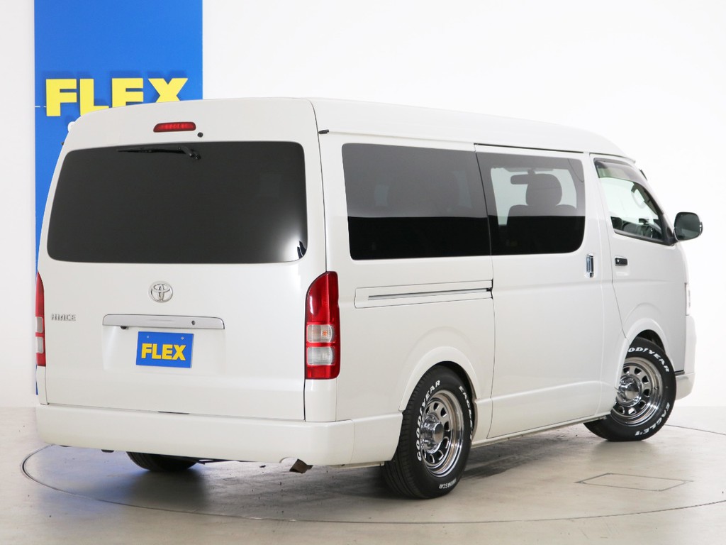 常時７０台以上のハイエース在庫数、フレックス株式会社ハイエース千葉北店！