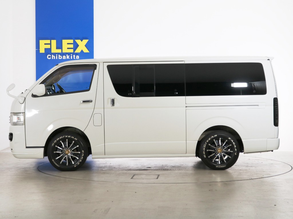 ノーマル車高のお車となります。ローダウン等追加のカスタムもお任せください♪