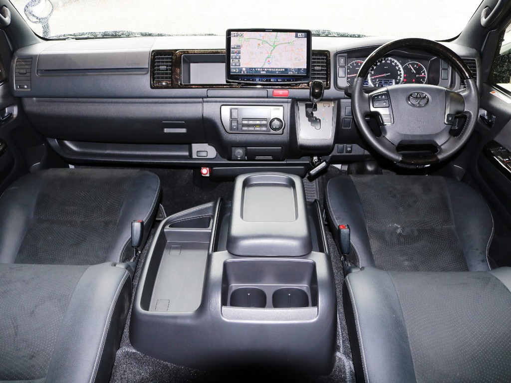 高年式！特別仕様車をベースにカスタムを施した中古ワイドバンが入庫いたしました♪